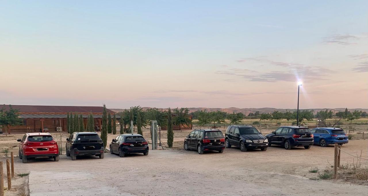Granja Escuela Con Bungalows San Martín de la Vega Екстериор снимка