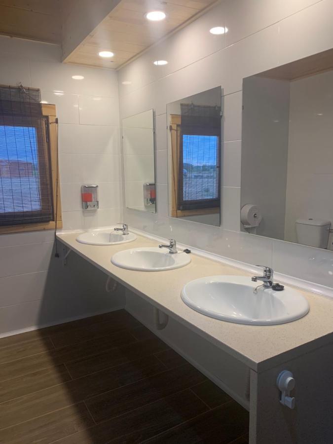Granja Escuela Con Bungalows San Martín de la Vega Екстериор снимка