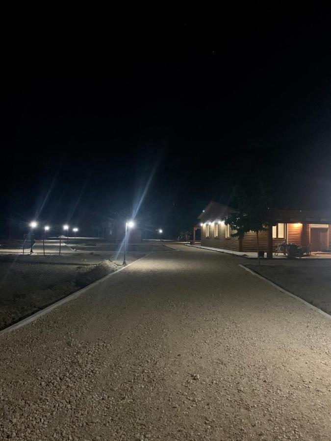 Granja Escuela Con Bungalows San Martín de la Vega Екстериор снимка